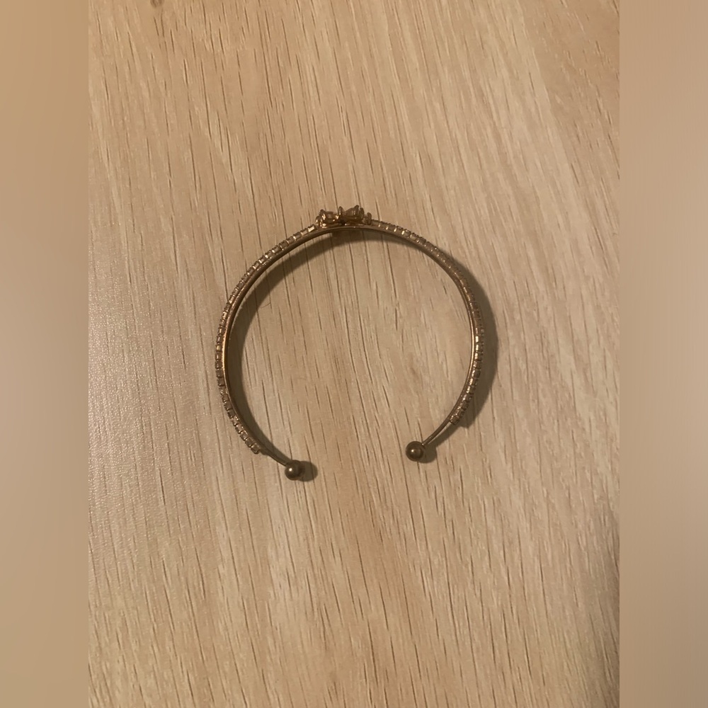 ADJUSTABLE BUTTERLY BRACELET